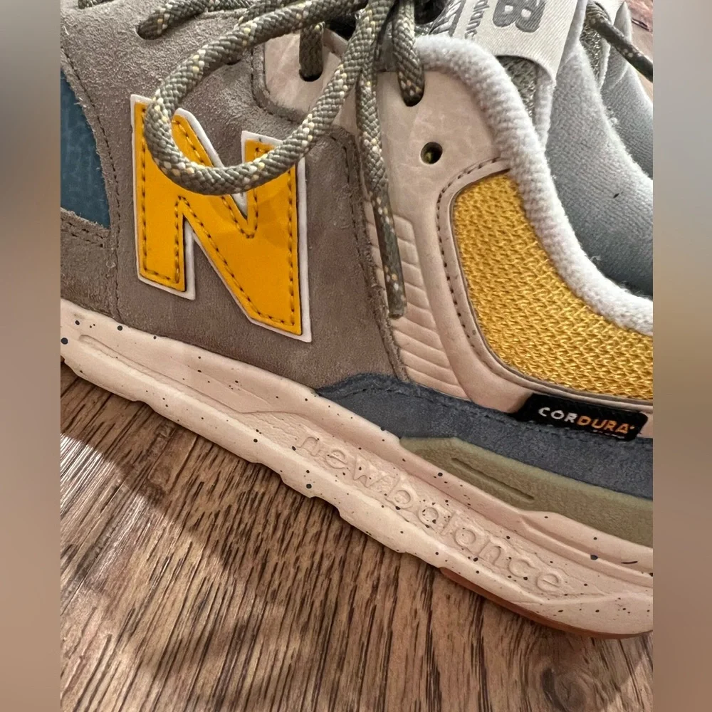 Men’s EUC New Balance 997H Retro-inspired Sneaker Size 6 - Picture 4 of 7
